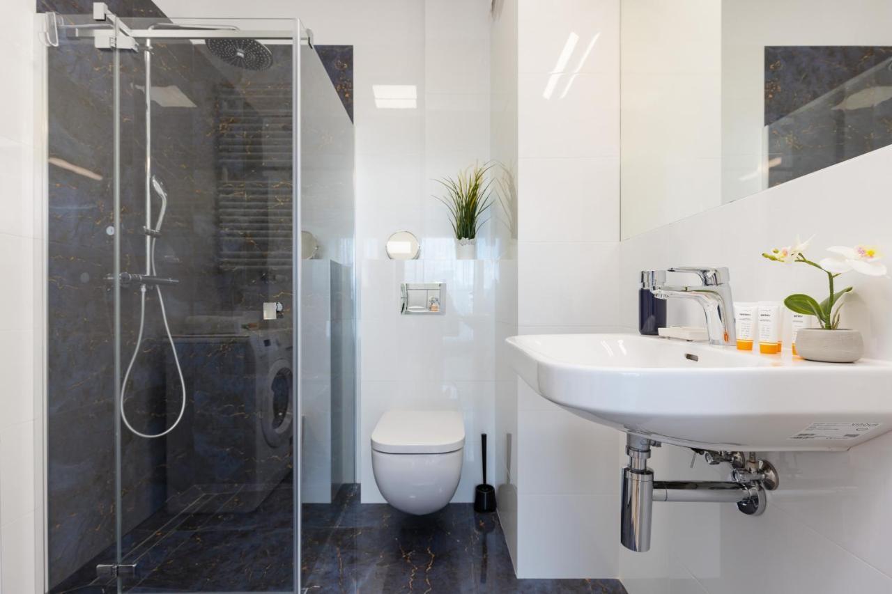 Warszawa Srodmiescie Bonifraterska Apartments By Noclegi Renters المظهر الخارجي الصورة